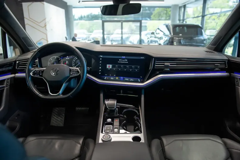 Volkswagen Touareg din 2020 cu 83.874 km - oferta VOL126657 - foto 17