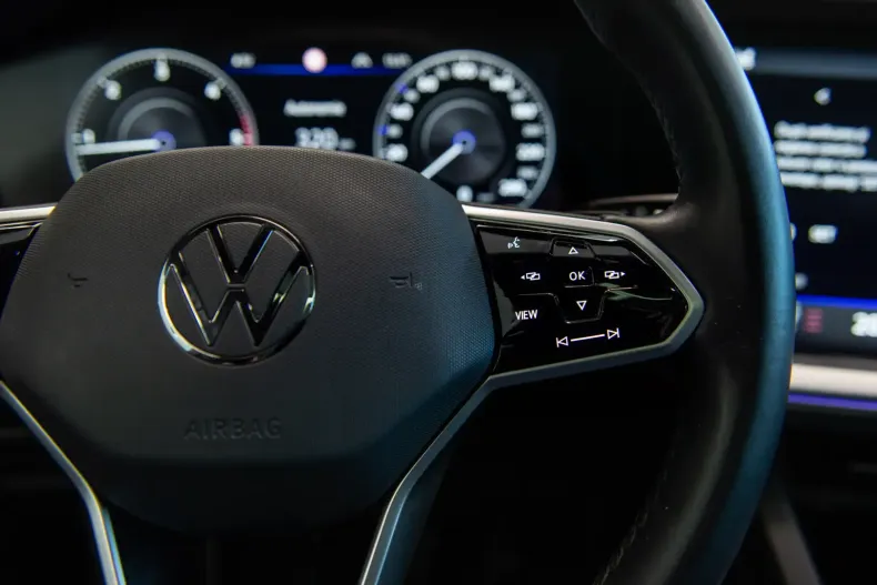 Volkswagen Touareg din 2020 cu 83.874 km - oferta VOL126657 - foto 20