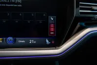 Volkswagen Touareg din 2020 cu 83.874 km - oferta VOL126657 - foto 23