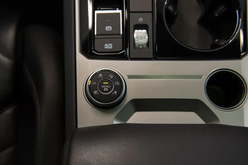 Volkswagen Touareg din 2020 cu 83.874 km - oferta VOL126657 - foto 24