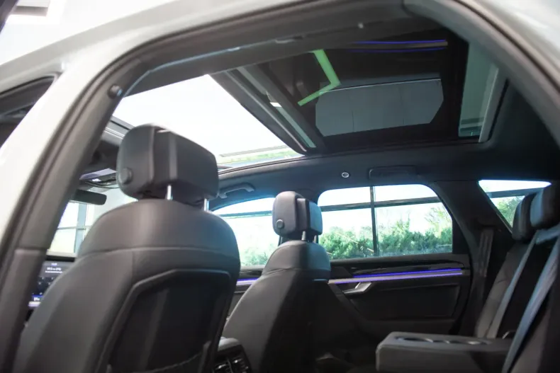 Volkswagen Touareg din 2020 cu 83.874 km - oferta VOL126657 - foto 32