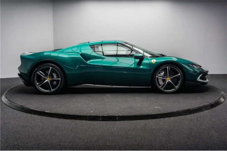 Ferrari 296 GTB din 2023 cu 12.050 km - oferta FER126673 - foto 4