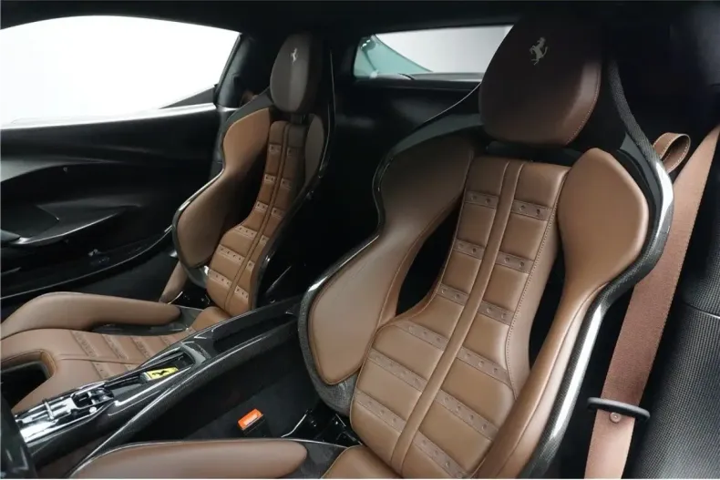 Ferrari 296 GTB din 2023 cu 12.050 km - oferta FER126673 - foto 9