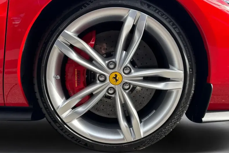 Ferrari 296 GTB din 2023 cu 6.600 km - oferta FER126674 - foto 10