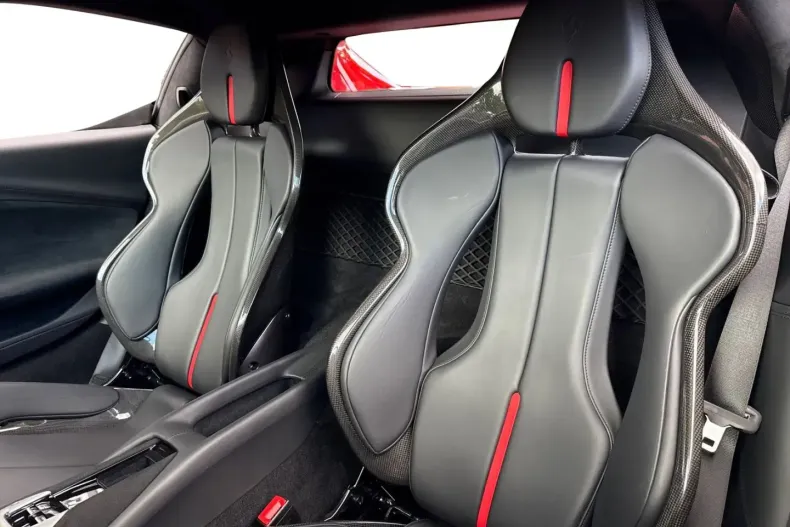 Ferrari 296 GTB din 2023 cu 6.600 km - oferta FER126674 - foto 13