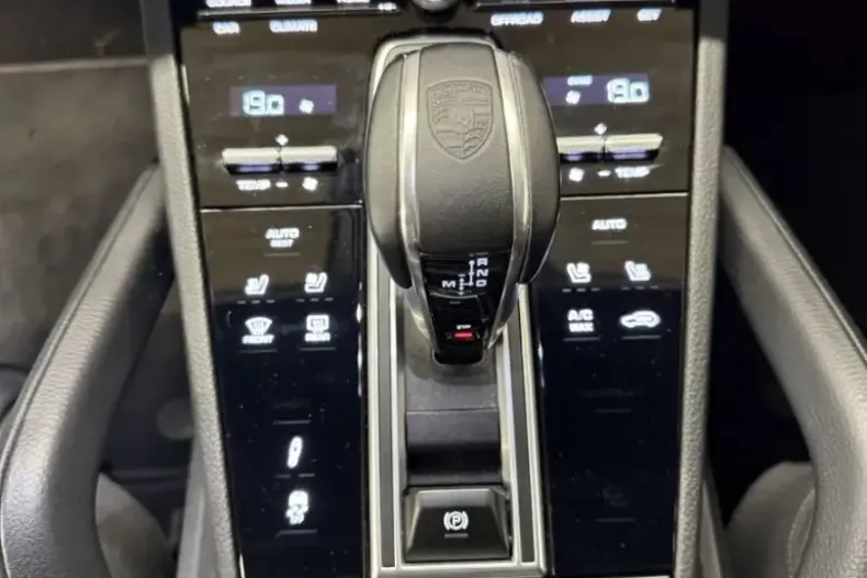 Porsche Cayenne din 2023 cu 68.900 km - oferta POR126689 - foto 8