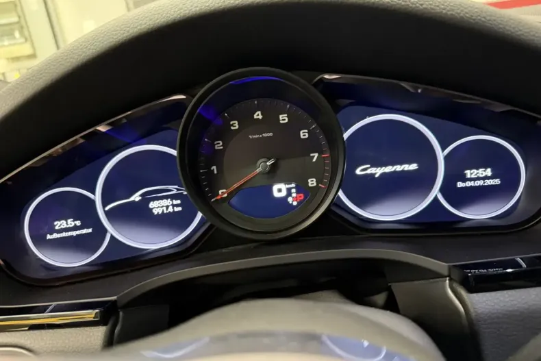 Porsche Cayenne din 2023 cu 68.900 km - oferta POR126689 - foto 13