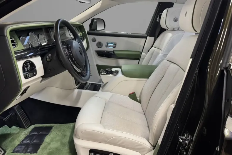 Rolls-Royce Phantom din 2022 cu 12.000 km - oferta ROL126692 - foto 11