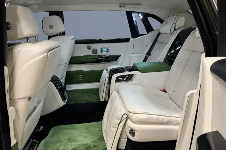 Rolls-Royce Phantom din 2022 cu 12.000 km - oferta ROL126692 - foto 15