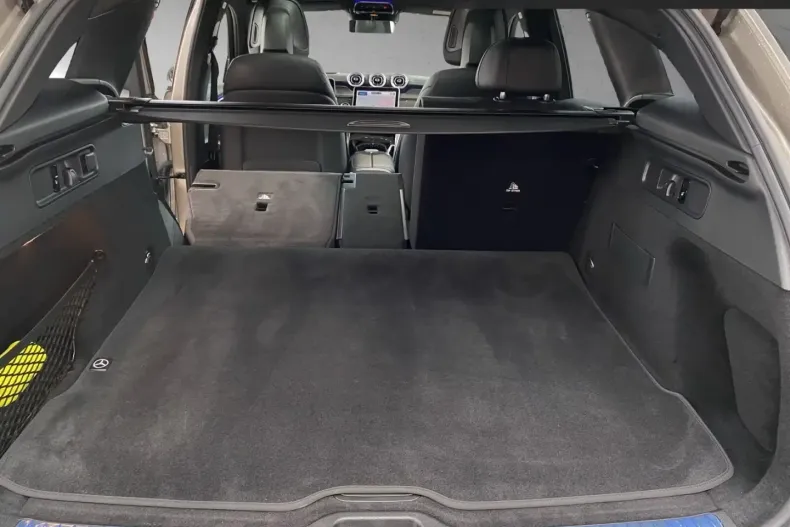 Mercedes-Benz GLC 43 AMG din 2024 cu 6.490 km - oferta MER126700 - foto 12