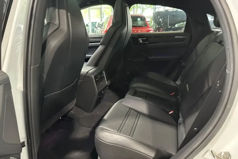 Porsche Cayenne din 2020 cu 122.000 km - oferta POR126702 - foto 13