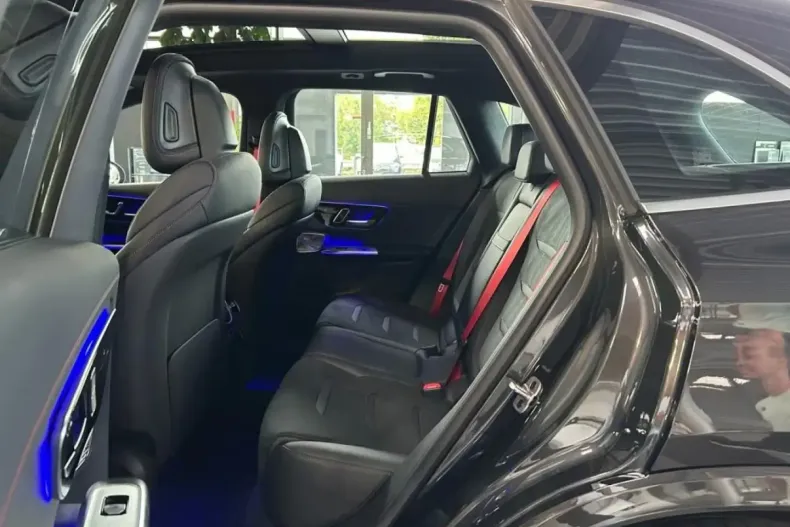 Mercedes-Benz GLC 43 AMG din 2024 cu 12.654 km - oferta MER126729 - foto 17