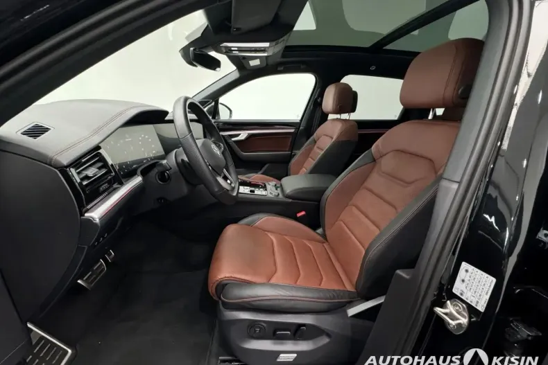 Volkswagen Touareg din 2024 cu 21.342 km - oferta VOL126748 - foto 4