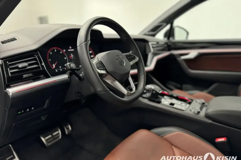 Volkswagen Touareg din 2024 cu 21.342 km - oferta VOL126748 - foto 9