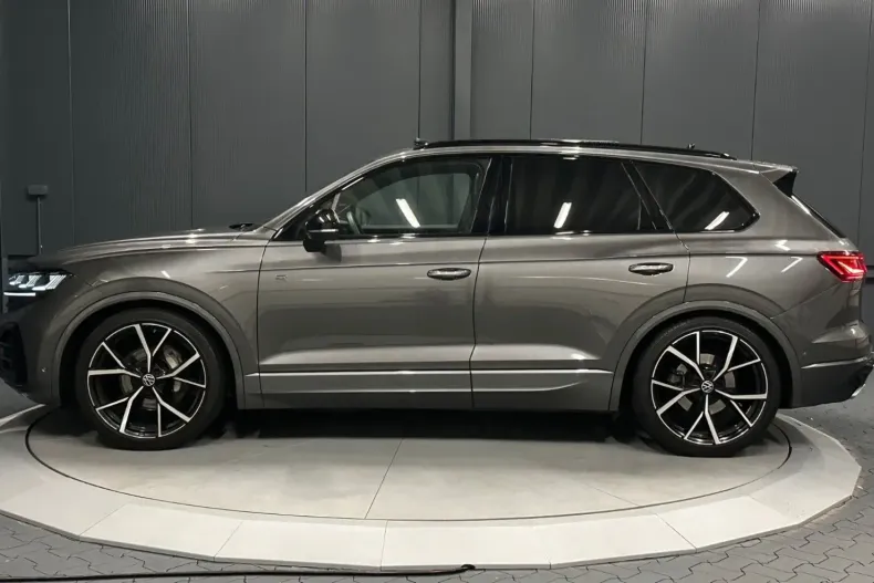 Volkswagen Touareg din 2024 cu 57.000 km - oferta VOL126750 - foto 2