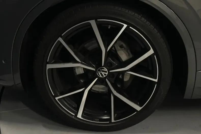 Volkswagen Touareg din 2024 cu 57.000 km - oferta VOL126750 - foto 8