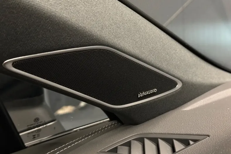 Volkswagen Touareg din 2024 cu 57.000 km - oferta VOL126750 - foto 9