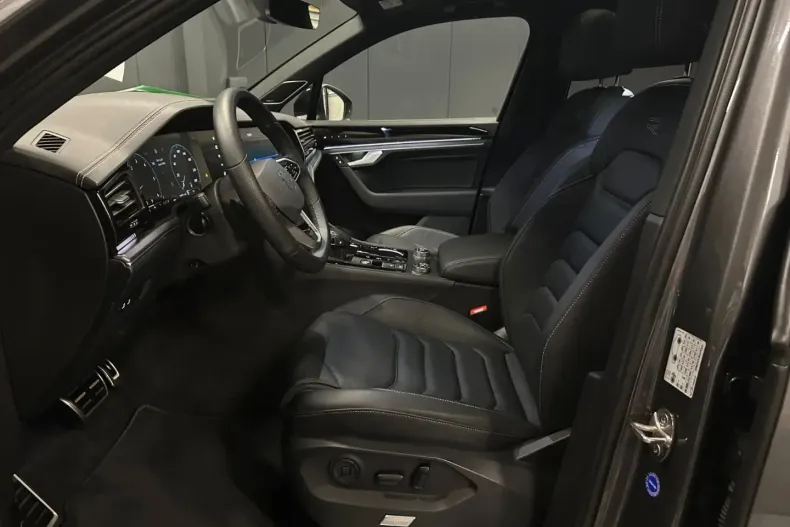 Volkswagen Touareg din 2024 cu 57.000 km - oferta VOL126750 - foto 16