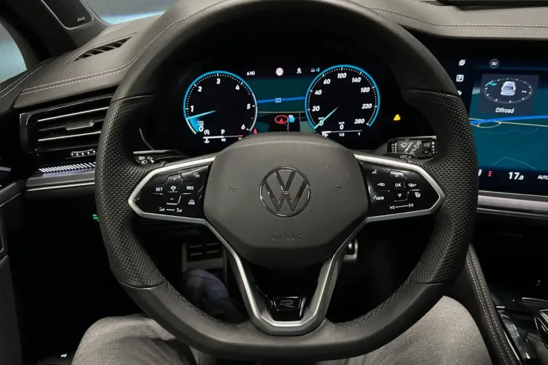 Volkswagen Touareg din 2024 cu 57.000 km - oferta VOL126750 - foto 18