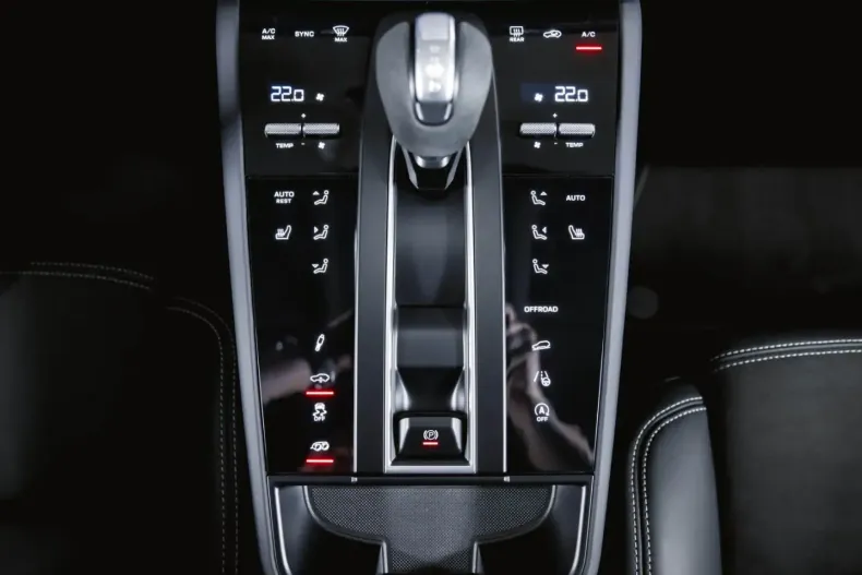 Porsche Macan din 2023 cu 29.500 km - oferta POR126765 - foto 23