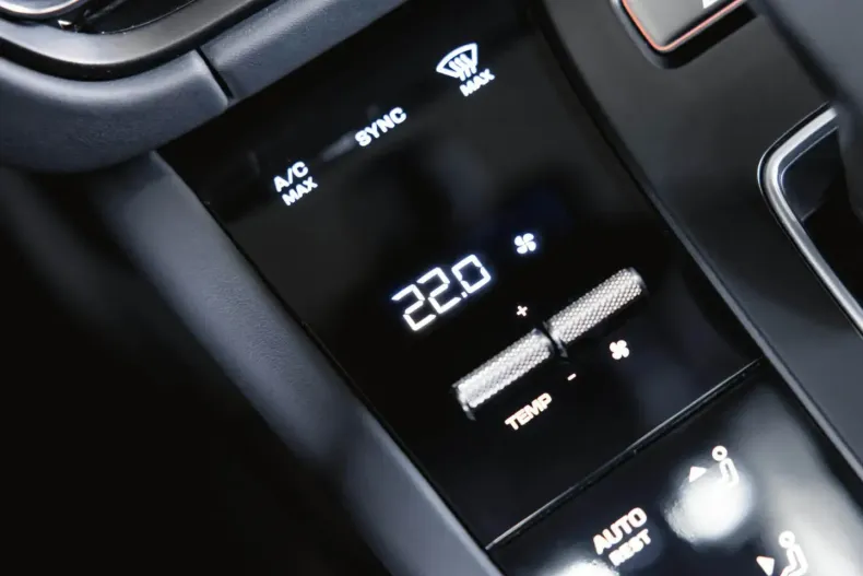 Porsche Macan din 2023 cu 29.500 km - oferta POR126765 - foto 40