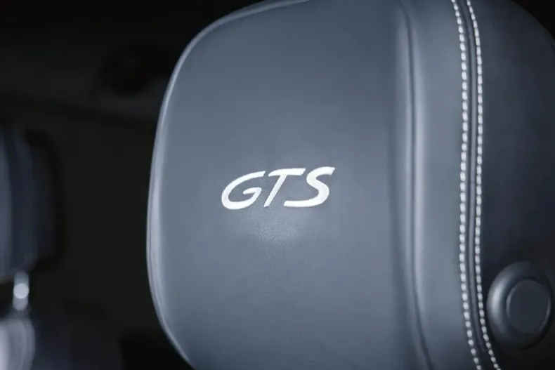 Porsche Macan din 2023 cu 29.500 km - oferta POR126765 - foto 47