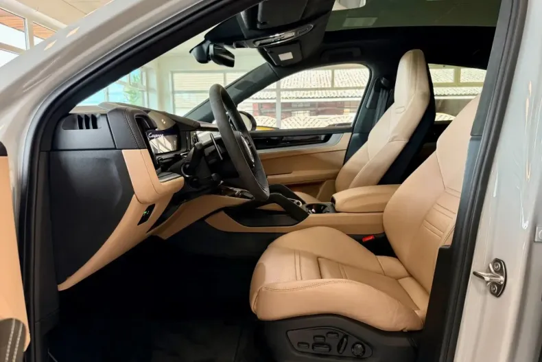 Porsche Cayenne din 2023 cu 33.598 km - oferta POR126772 - foto 9