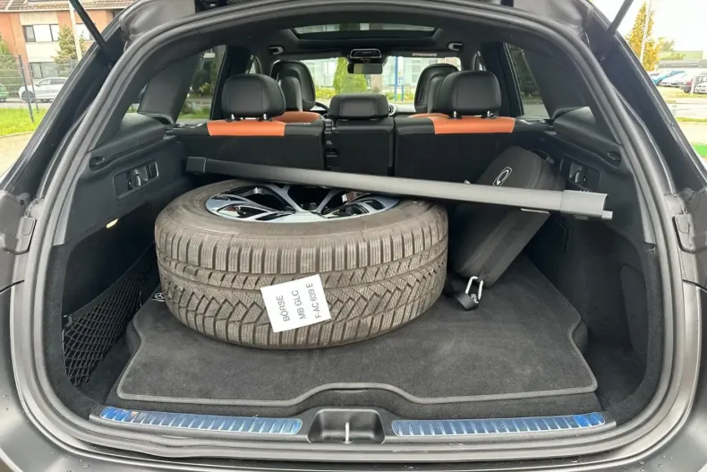 Mercedes-Benz GLC 300 din 2024 cu 24.702 km - oferta MER126774 - foto 11