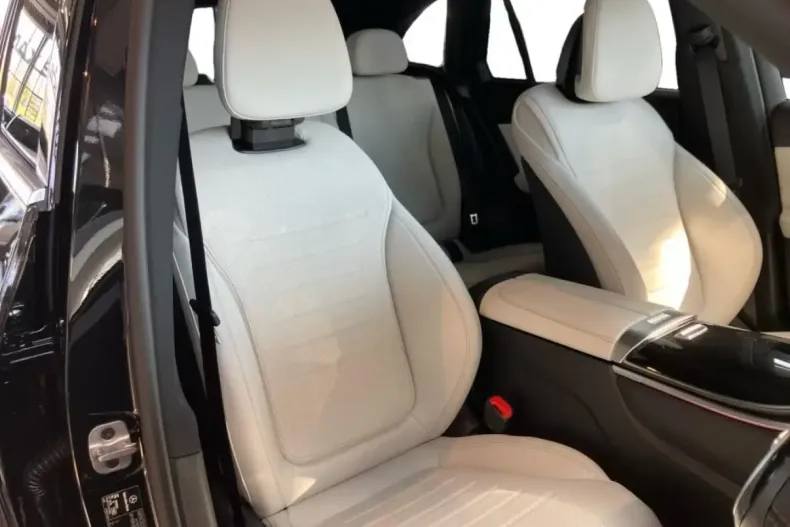 Mercedes-Benz GLC 220 din 2025 cu 9.900 km - oferta MER126783 - foto 7