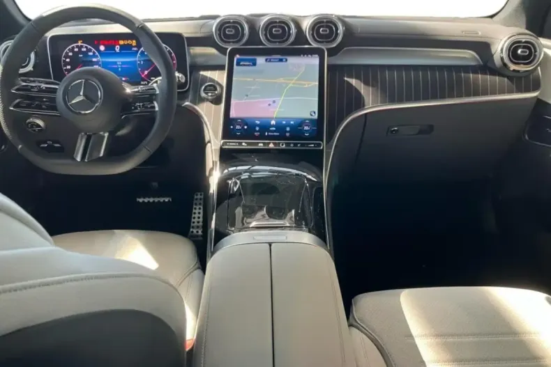 Mercedes-Benz GLC 220 din 2025 cu 9.900 km - oferta MER126783 - foto 8