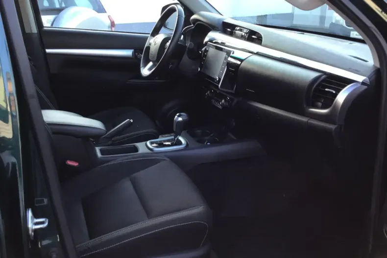 Toyota Hilux din 2023 cu 37.600 km - oferta TOY126784 - foto 7