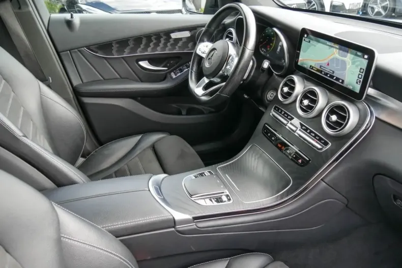 Mercedes-Benz GLC 300 din 2020 cu 50.969 km - oferta MER126786 - foto 3