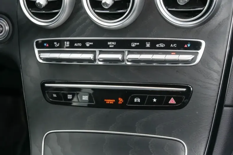 Mercedes-Benz GLC 300 din 2020 cu 50.969 km - oferta MER126786 - foto 8