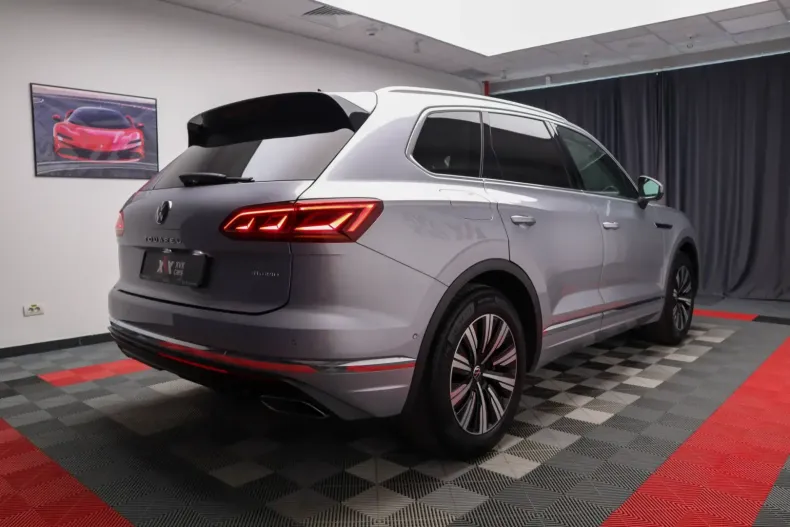 Volkswagen Touareg din 2021 cu 72.609 km - oferta VOL126789 - foto 3