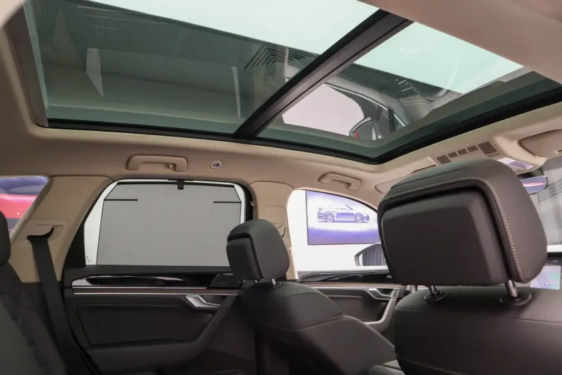 Volkswagen Touareg din 2021 cu 72.609 km - oferta VOL126789 - foto 6