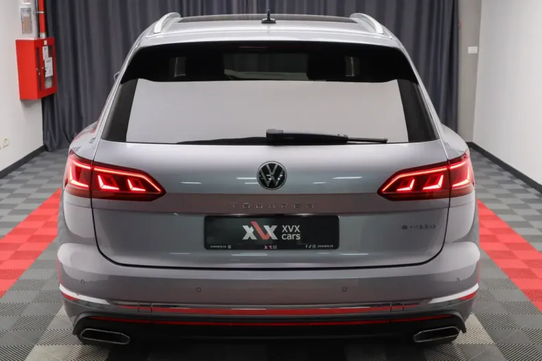 Volkswagen Touareg din 2021 cu 72.609 km - oferta VOL126789 - foto 17