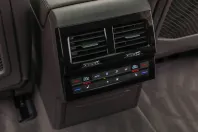 Volkswagen Touareg din 2021 cu 72.609 km - oferta VOL126789 - foto 24