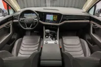 Volkswagen Touareg din 2021 cu 72.609 km - oferta VOL126789 - foto 28