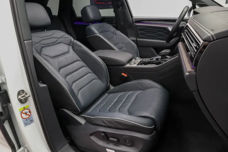 Volkswagen Touareg din 2021 cu 79.900 km - oferta VOL126793 - foto 7