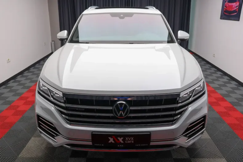Volkswagen Touareg din 2021 cu 79.900 km - oferta VOL126793 - foto 14