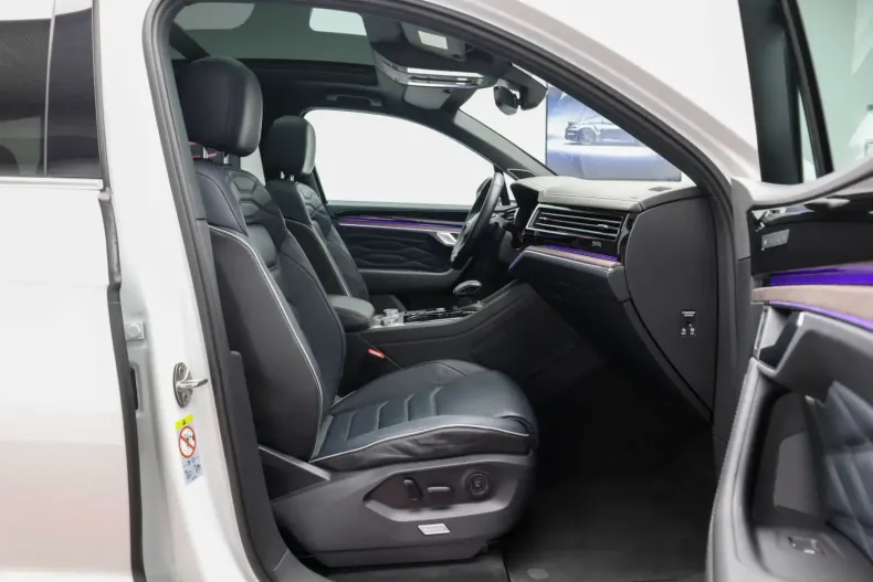 Volkswagen Touareg din 2021 cu 79.900 km - oferta VOL126793 - foto 25