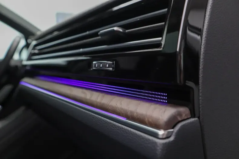 Volkswagen Touareg din 2021 cu 79.900 km - oferta VOL126793 - foto 27