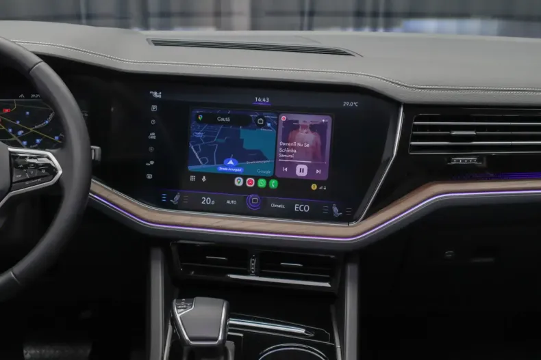 Volkswagen Touareg din 2021 cu 79.900 km - oferta VOL126793 - foto 35