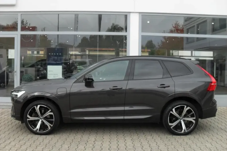 Volvo XC60 din 2022 cu 32.623 km - oferta VOL126806 - foto 4