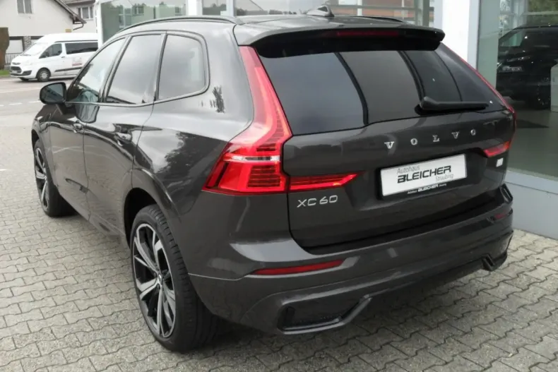 Volvo XC60 din 2022 cu 32.623 km - oferta VOL126806 - foto 9