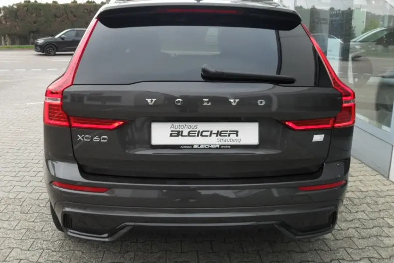 Volvo XC60 din 2022 cu 32.623 km - oferta VOL126806 - foto 10