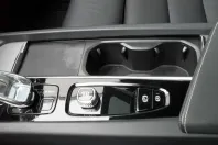 Volvo XC60 din 2022 cu 32.623 km - oferta VOL126806 - foto 19