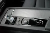 Volvo XC60 din 2022 cu 32.623 km - oferta VOL126806 - foto 25