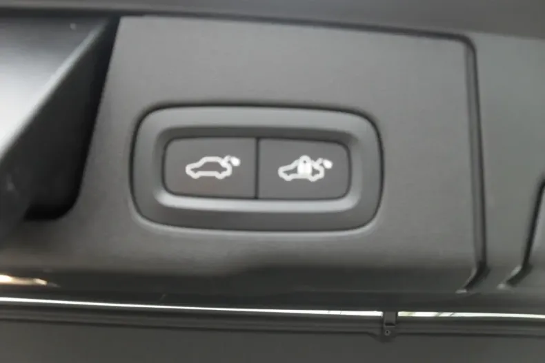 Volvo XC60 din 2022 cu 32.623 km - oferta VOL126806 - foto 28