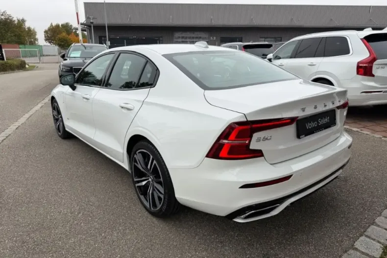 Volvo S60 din 2022 cu 32.250 km - oferta VOL126808 - foto 3